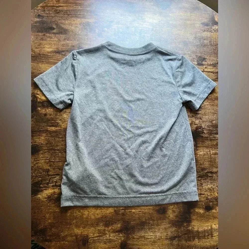 NIKE | youth boys Dri-Fit t-shirt. Size: 4-5yrs